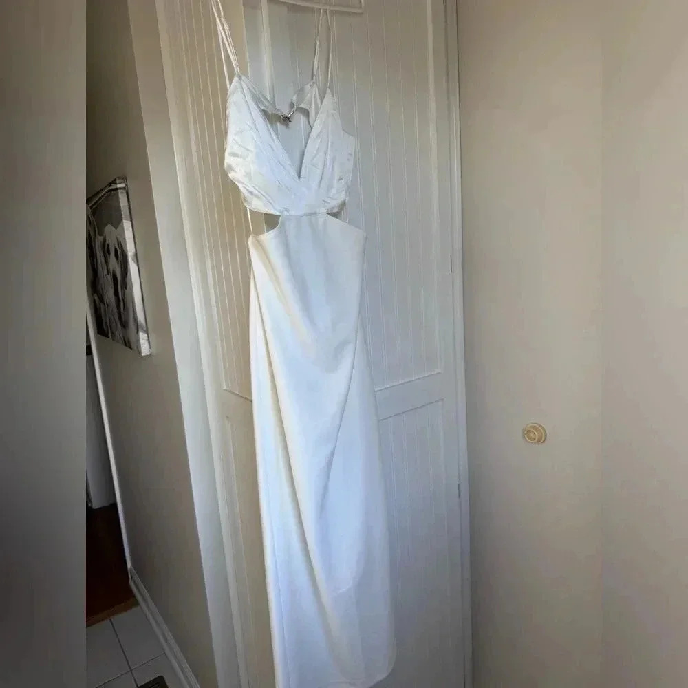 Abercrombie & Fitch Mixed Fabric Cutout Midi Dress - Picture 9 of 12